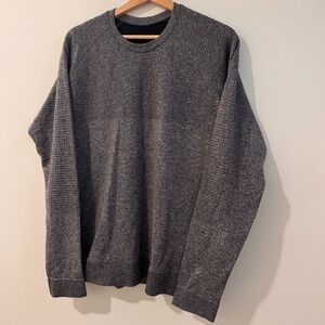 Lululemon Sweater Mens M Gray Engineered Warmth
Crew Merino Wool Blend